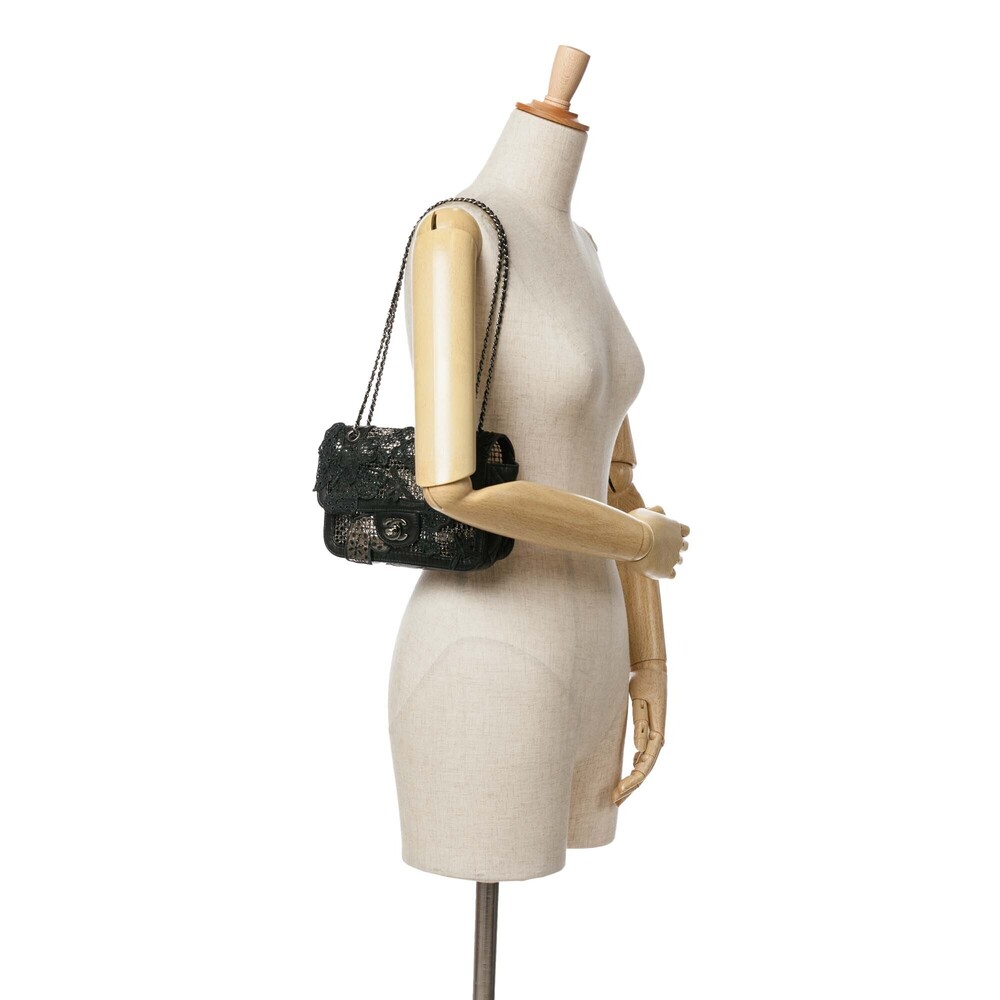Pre-Loved Chanel Small Mesh Butterfly Flap - Picture 9 of 9